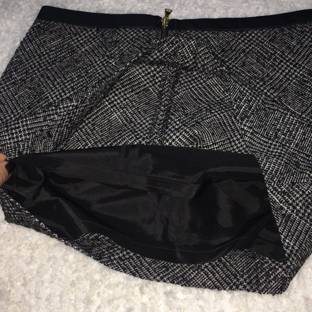 Express Skirt - Picture 5 of 5